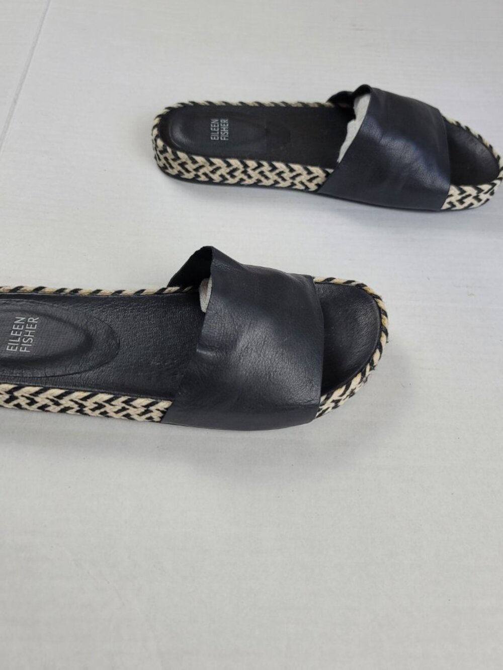 Eileen Fisher Pear Leather Slide Sandals Size 7.5 Black Vacation Casual Neutral - Picture 5 of 11